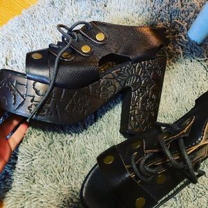 Free people Chunky Wooden Wedges Never Worn